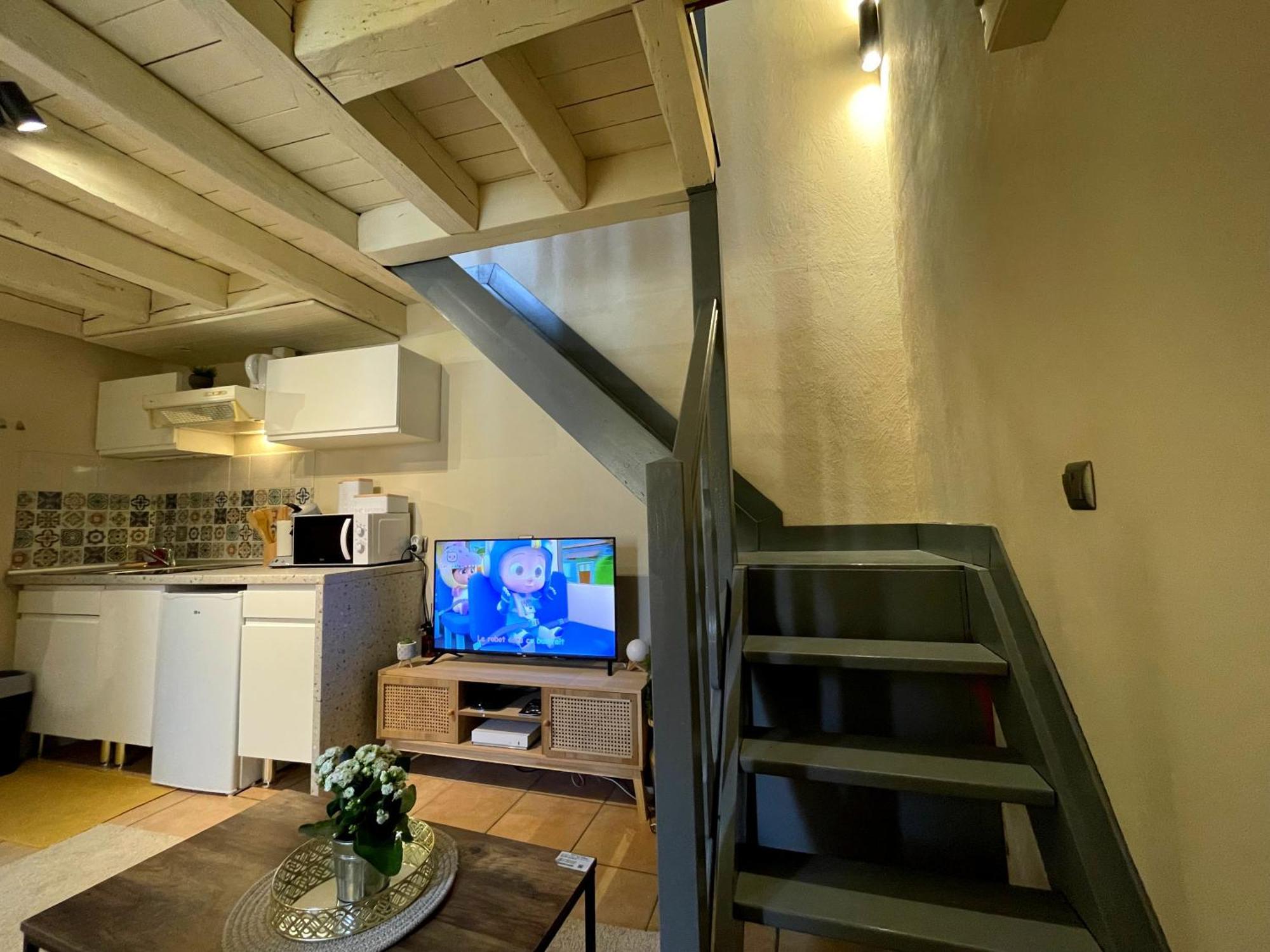 "Sainte Valiere", Appartement Calme Sur Cour Privative, Невер Екстер'єр фото